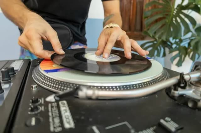 The Cheapest Way to Ship Vinyl Records in 2026